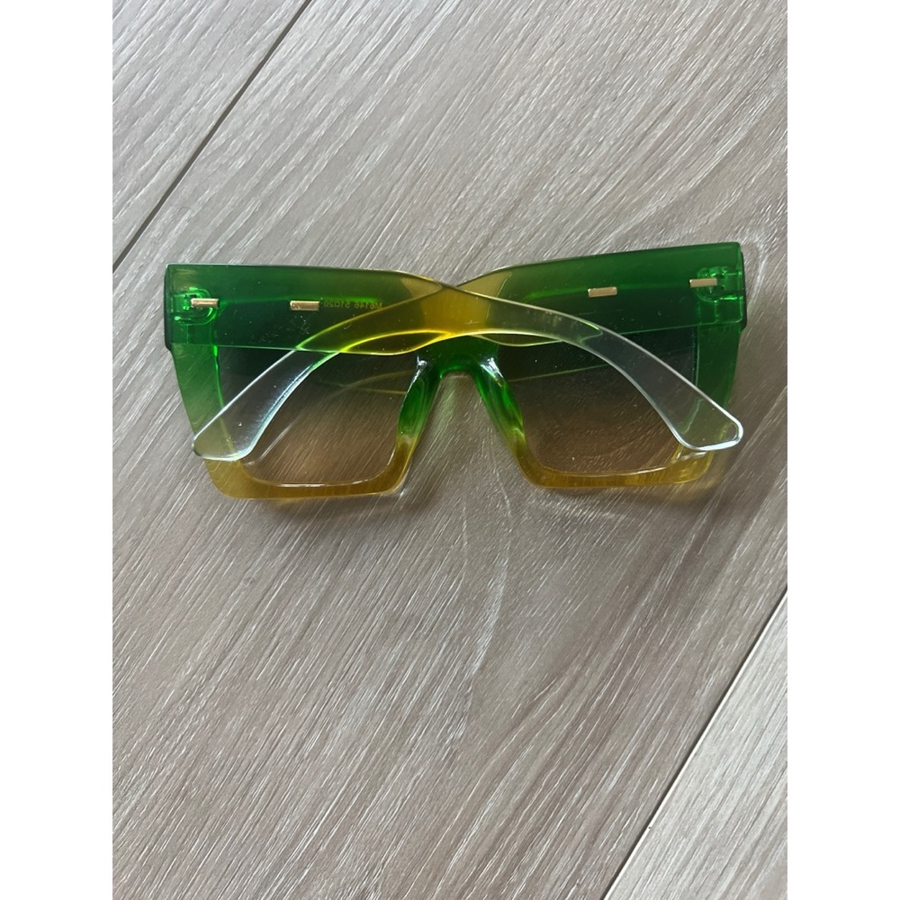 Bold Gradient Oversized Sunglasses - image 2